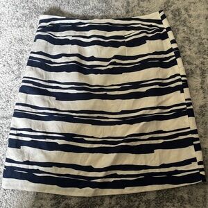 Merona Navy and White Striped Linen Blend Skirt Size: 4 Button Detail Pockets